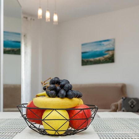Gus Apartament Vlorë Buitenkant foto