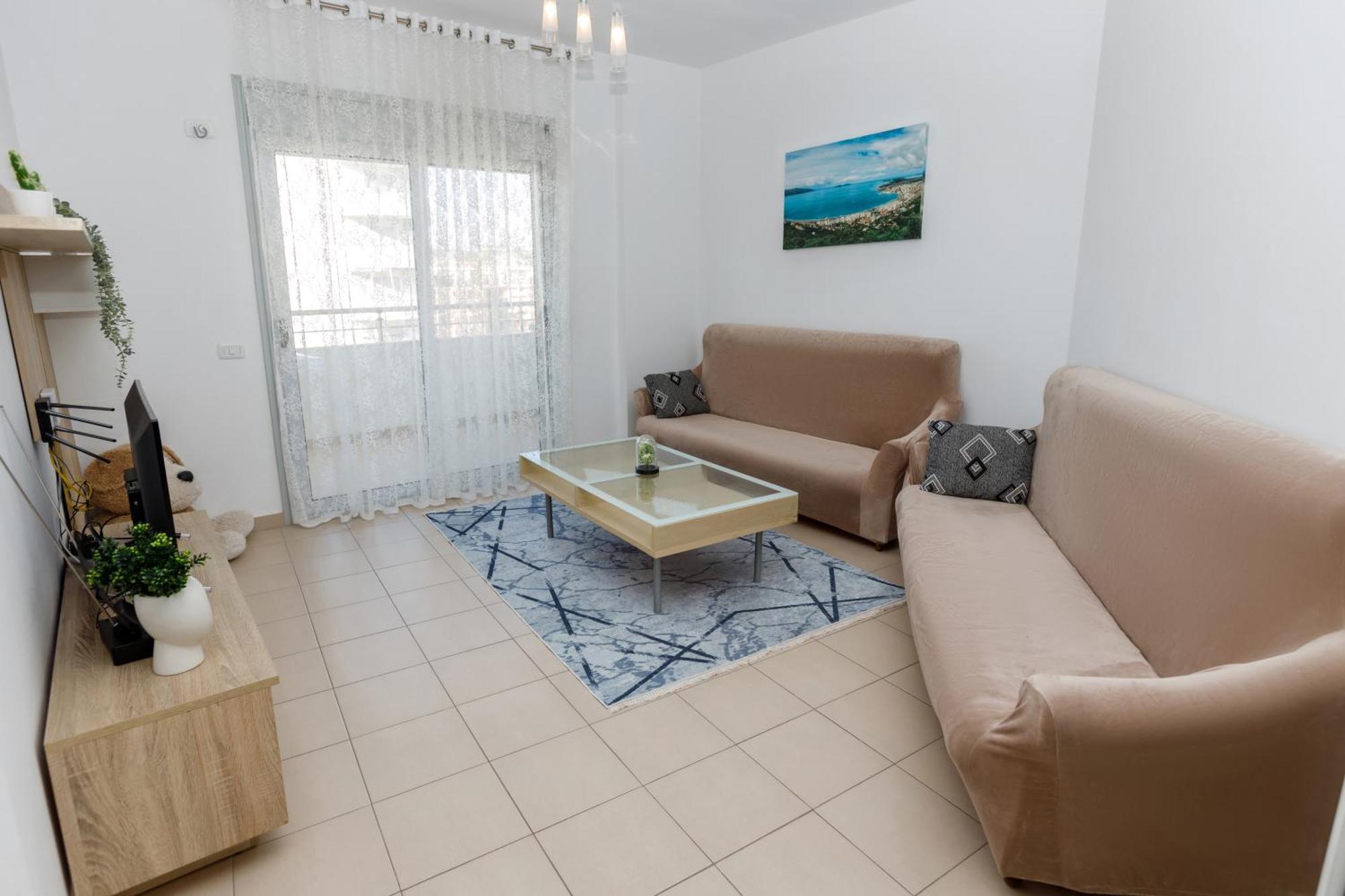 Gus Apartament Vlorë Buitenkant foto