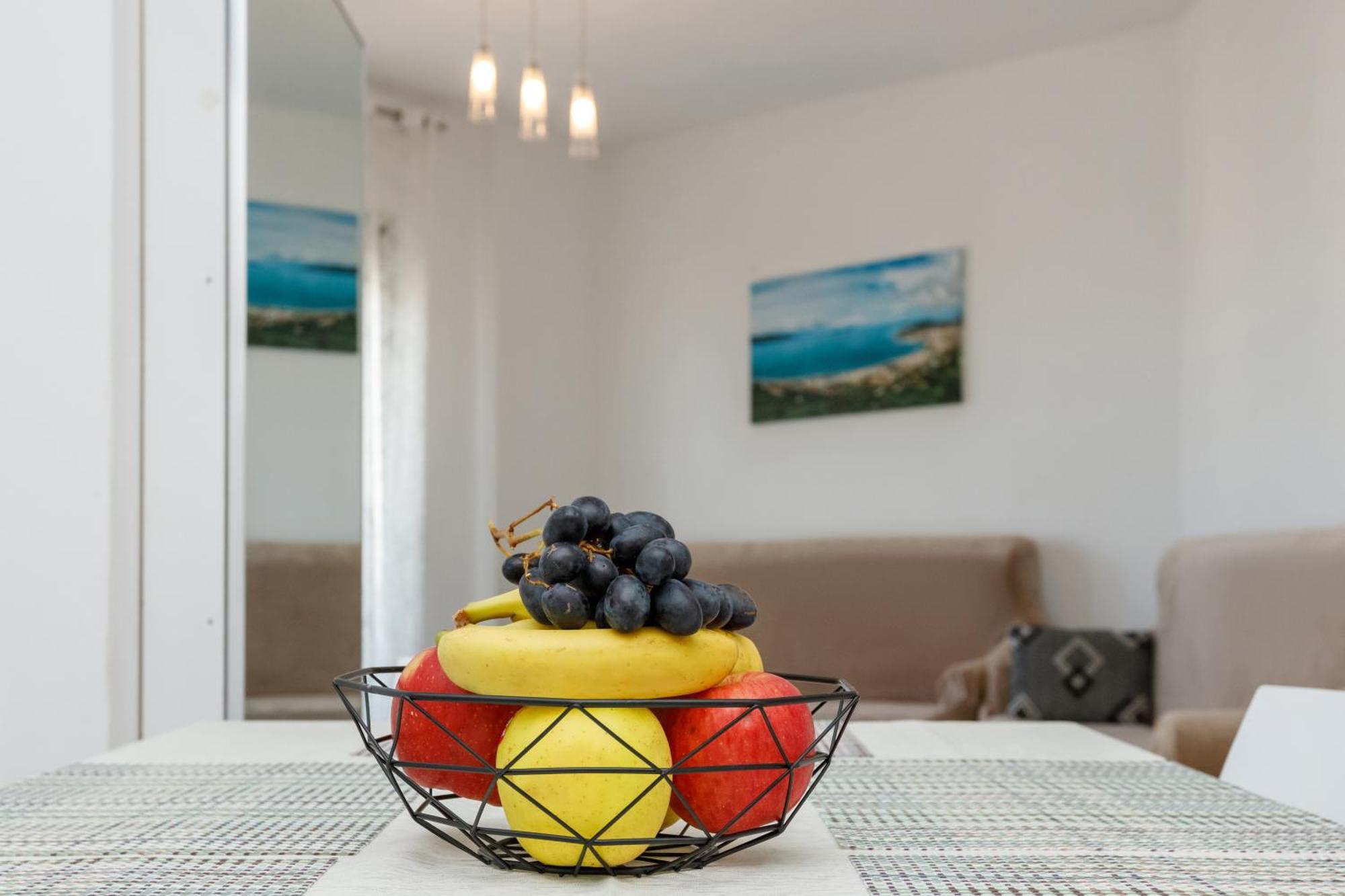 Gus Apartament Vlorë Buitenkant foto