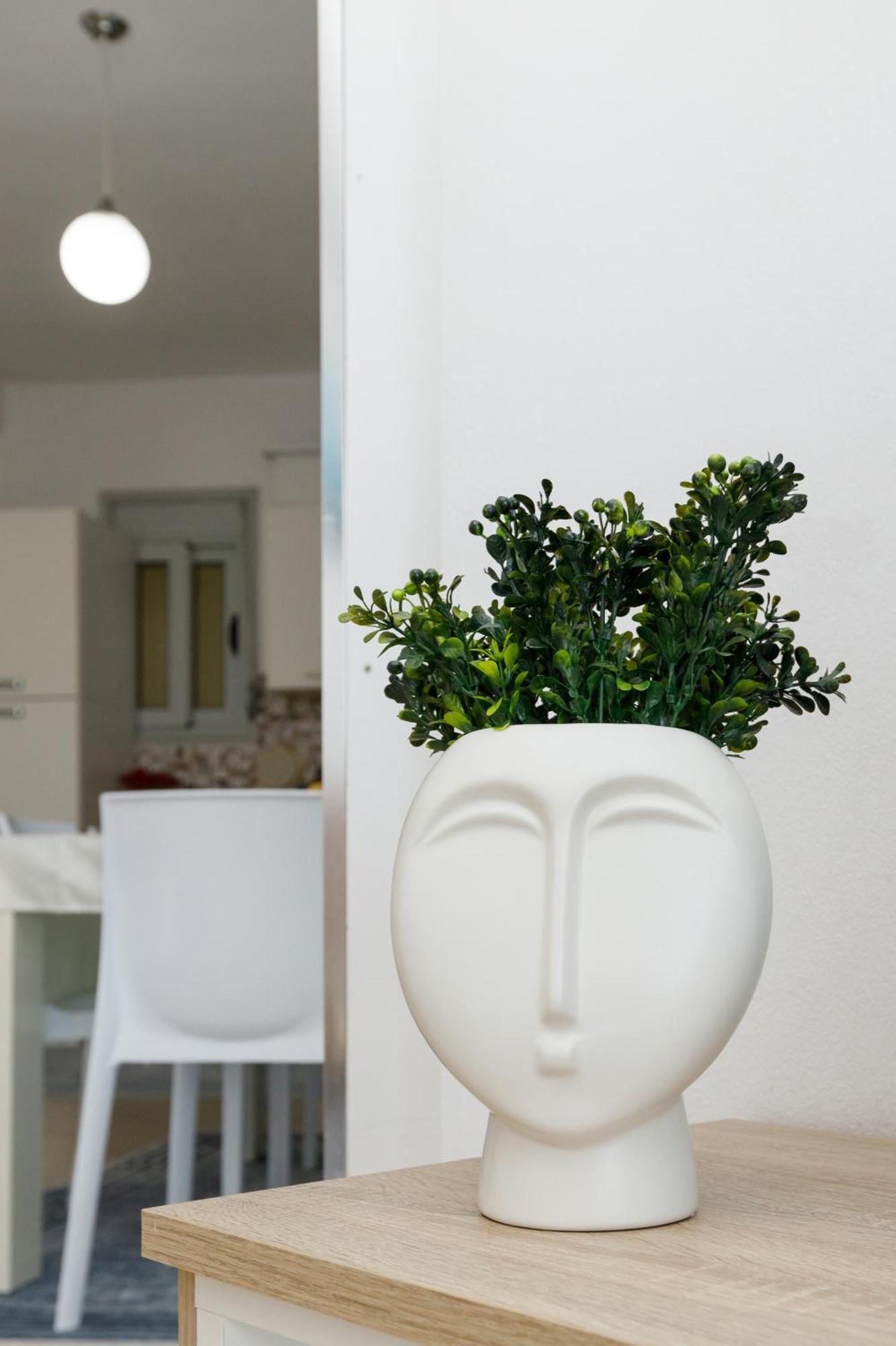 Gus Apartament Vlorë Buitenkant foto