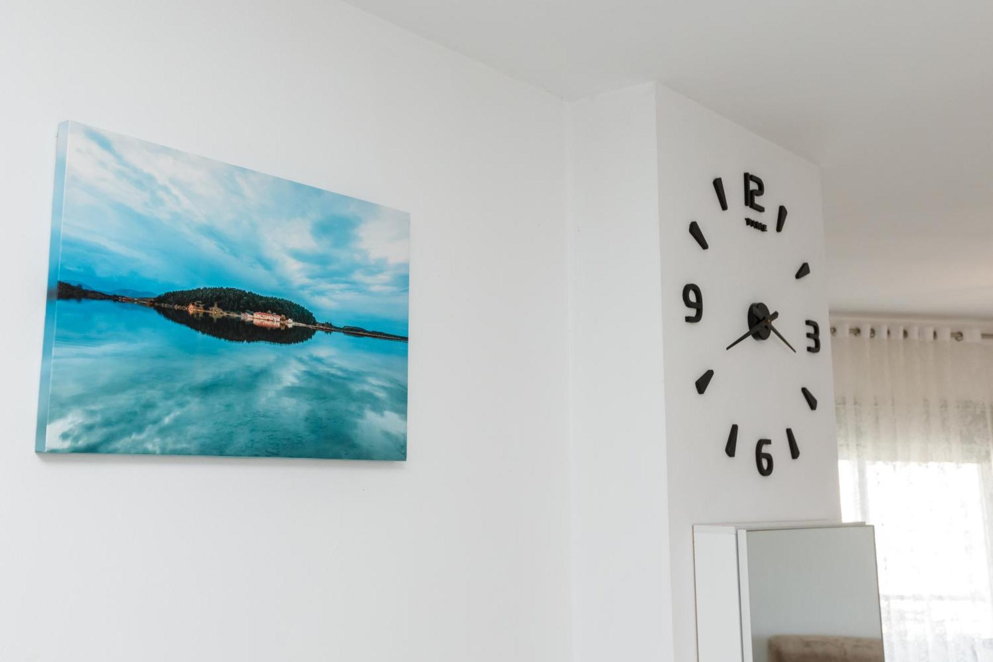 Gus Apartament Vlorë Buitenkant foto